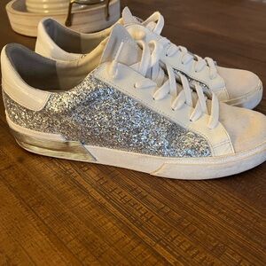 Dolce Vita Zina Sneaker 8.5